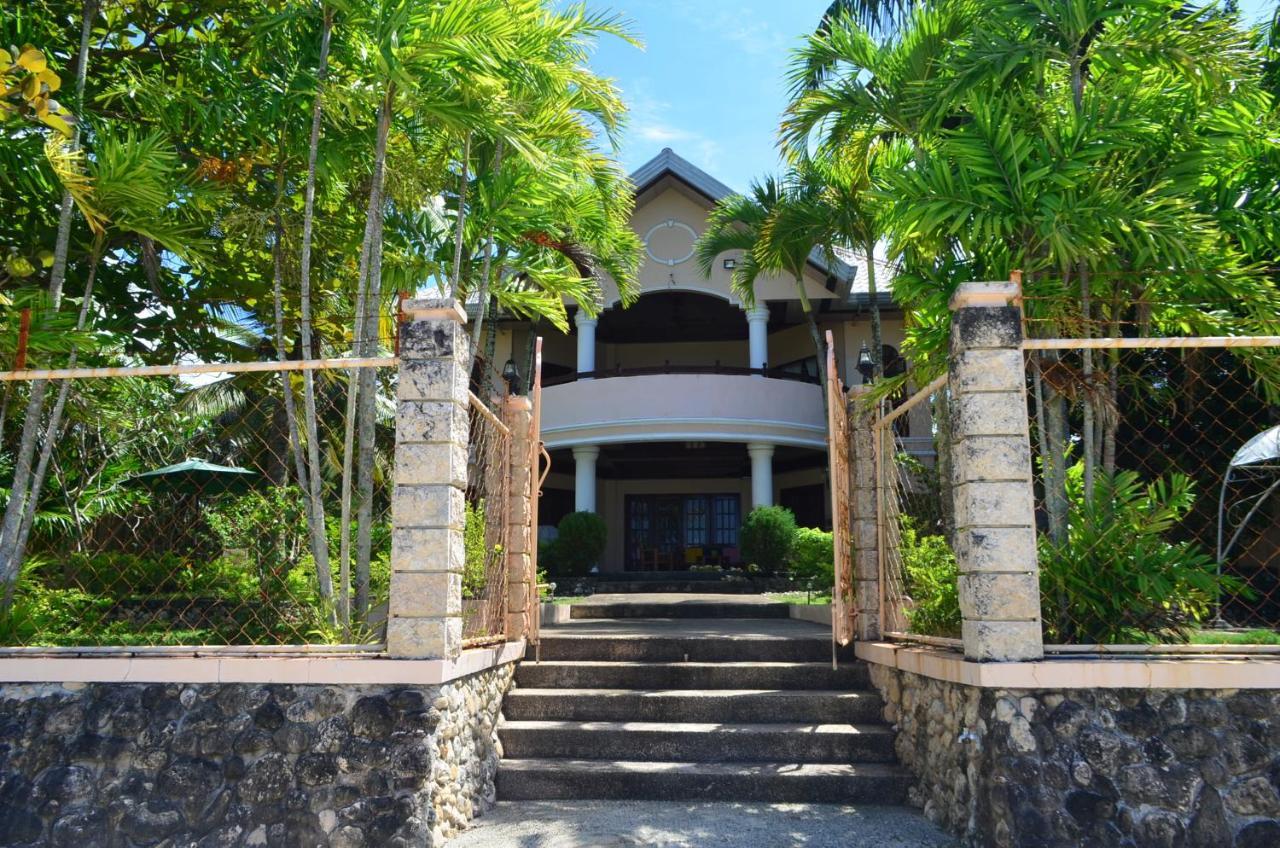 Private Beachfront Accommodation With Ocean View And Direct Reef Access 莫阿尔博阿 外观 照片